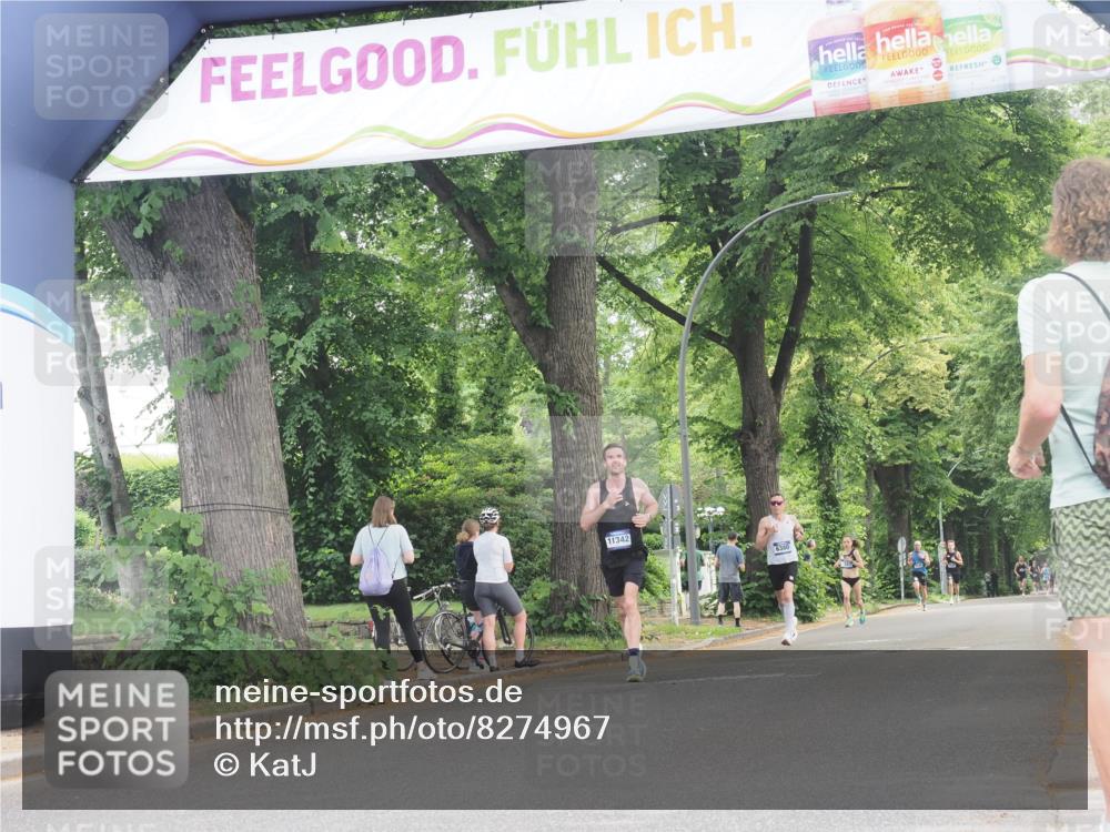 29.06.2025 - hella hamburg halbmarathon KatJ http://msf.ph/oto/8274967 29.06.2025 10:09:44 Zwischen KM18-KM19  meine-sportfotos.de