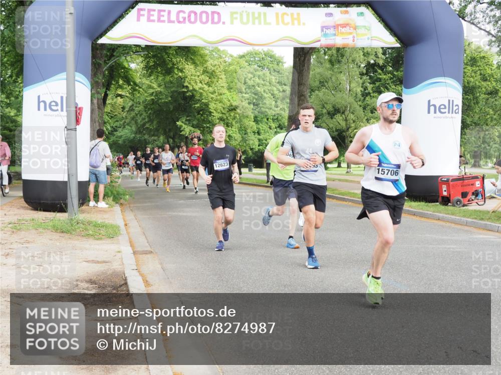 29.06.2025 - hella hamburg halbmarathon MichiJ http://msf.ph/oto/8274987 29.06.2025 10:31:33 Zwischen KM18-KM19 1735, 2415, 4080, 4318, 4425, 5477, 9114, 9534, 10099, 10493, 12153, 13897, 15706, 16338, 19229 meine-sportfotos.de