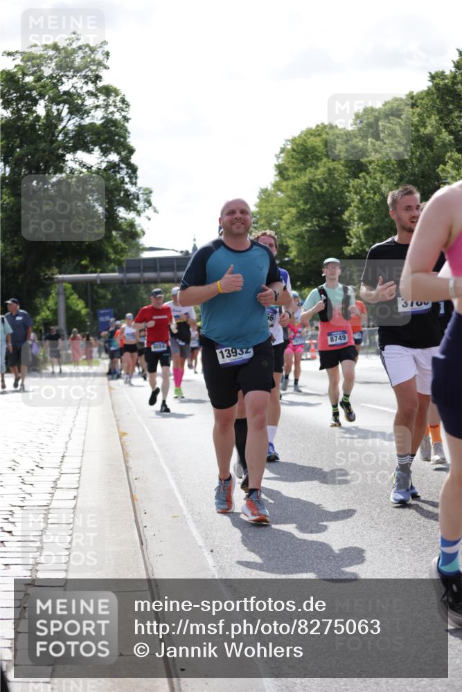 29.06.2025 - hella hamburg halbmarathon Jannik Wohlers http://msf.ph/oto/8275063 29.06.2025 10:02:04 Lombardsbrücke 1128, 1254, 1702, 1733, 2142, 2322, 2685, 2712, 3780, 3976, 4066, 5763, 6295, 6708, 6860, 7049, 7323, 7869, 8003, 8662, 8749, 9020, 9021, 9131, 9554, 9986, 10866, 11191, 11670, 11702, 11782, 11871, 12978, 13488, 13491, 13868, 13932, 14574, 14838, 15008, 15291, 16067, 16634, 17077, 17533, 17836, 17931, 17939, 18128, 18240, 18624, 19117, 19146, 19165, 19176 meine-sportfotos.de