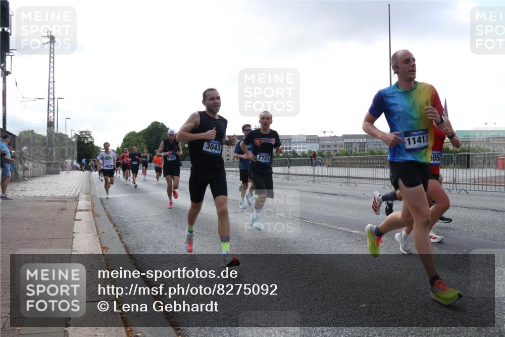 29.06.2025 - hella hamburg halbmarathon Lena Gebhardt http://msf.ph/oto/8275092 29.06.2025 09:45:18 Lombardsbrücke 11857, 3043, 7723, 11413, 050, 57, 1758, 1827, 1990, 2689, 2746, 3043, 3201, 4050, 4129, 4698, 4749, 5070, 5269, 5328, 5367, 5746, 5826, 6358, 6619, 6781, 7272, 7389, 7481, 7651, 7723, 8209, 8731, 8883, 9137, 9381, 9571, 9634, 10017, 10156, 10171, 10486, 10848, 11169, 11413, 11857, 12049, 12234, 12287, 12595, 12691, 12900, 12988, 13838, 13956, 14028, 14140, 14164, 14289, 15672, 15883, 16157, 16377, 16508, 16713, 16818, 17428 meine-sportfotos.de