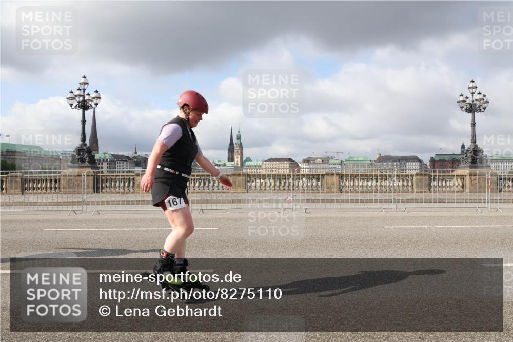 29.06.2025 - hella hamburg halbmarathon Lena Gebhardt http://msf.ph/oto/8275110 29.06.2025 09:04:59 Lombardsbrücke  meine-sportfotos.de