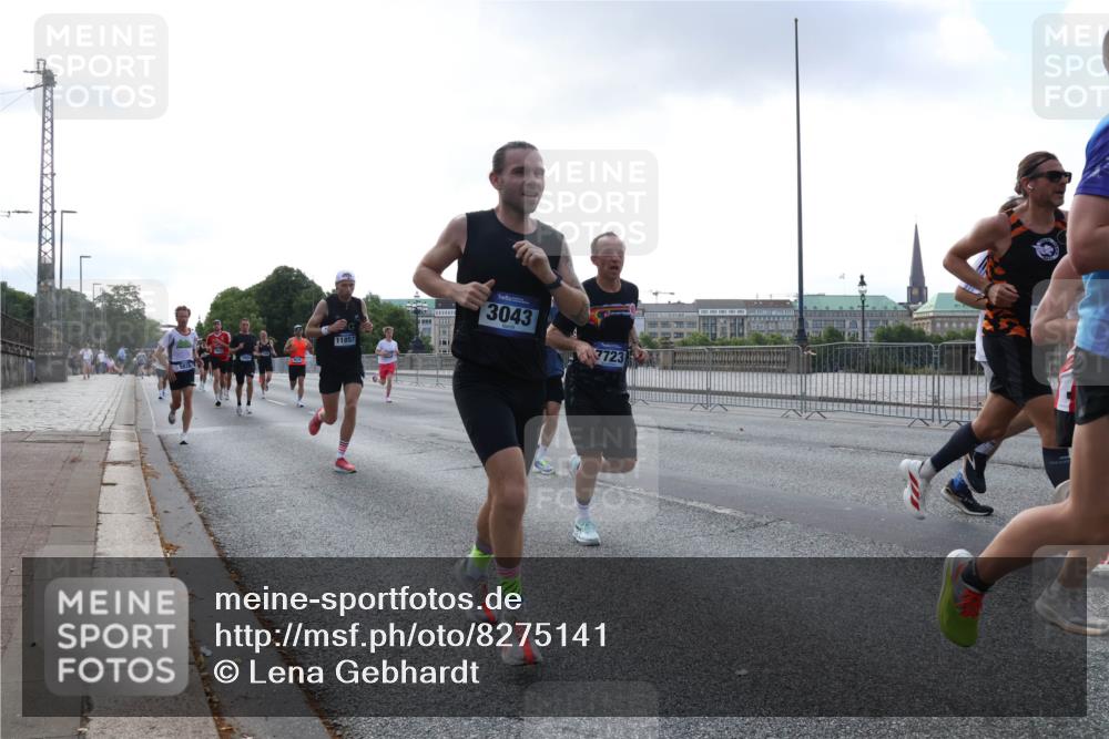 29.06.2025 - hella hamburg halbmarathon Lena Gebhardt http://msf.ph/oto/8275141 29.06.2025 09:45:18 Lombardsbrücke 11857, 3043, 7723, 57, 1758, 1827, 1990, 2689, 2746, 3043, 3201, 4050, 4129, 4698, 4749, 5070, 5269, 5328, 5367, 5746, 5826, 6358, 6619, 6781, 7272, 7389, 7481, 7651, 7723, 8209, 8731, 8883, 9137, 9381, 9571, 9634, 10017, 10156, 10171, 10486, 10848, 11169, 11413, 11857, 12049, 12234, 12287, 12595, 12691, 12900, 12988, 13838, 13956, 14028, 14140, 14164, 14289, 15672, 15883, 16157, 16377, 16508, 16713, 16818, 17428 meine-sportfotos.de