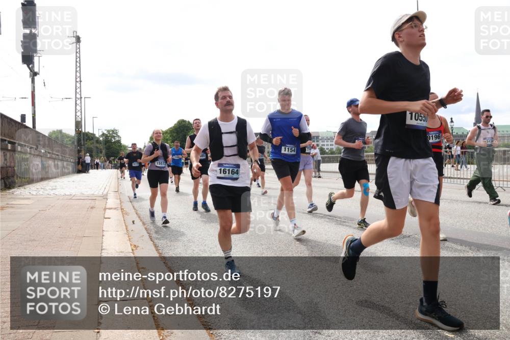 29.06.2025 - hella hamburg halbmarathon Lena Gebhardt http://msf.ph/oto/8275197 29.06.2025 10:20:14 Lombardsbrücke 18114, 15572, 85, 16164, 1154, 774, 10550, 9196, 1434, 1046, 1069, 1110, 1115, 1154, 1471, 1474, 2064, 2405, 2478, 2918, 3278, 3434, 3842, 4154, 4166, 4539, 4585, 4614, 4737, 4739, 5181, 5397, 5556, 5659, 5811, 5812, 5831, 5937, 6872, 6874, 6951, 7018, 7101, 7131, 7137, 7519, 7739, 7744, 7808, 7917, 8025, 8387, 8427, 8462, 8588, 8738, 9136, 9196, 9722, 9735, 9873, 10041, 10349, 10414, 10550, 10595, 10613, 10622, 10647, 10701, 10754, 11028, 11036, 11603, 11835 meine-sportfotos.de