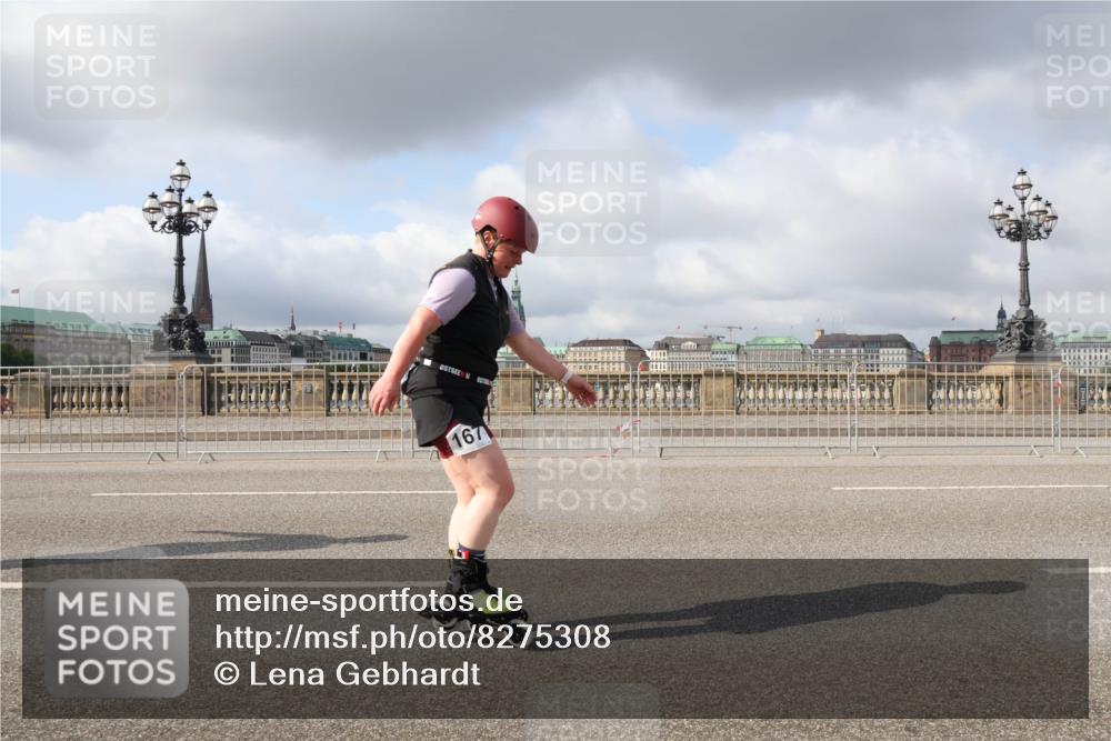 29.06.2025 - hella hamburg halbmarathon Lena Gebhardt http://msf.ph/oto/8275308 29.06.2025 09:04:59 Lombardsbrücke  meine-sportfotos.de