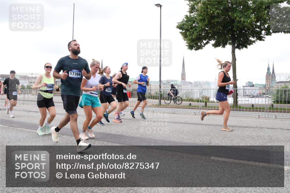 29.06.2025 - hella hamburg halbmarathon Lena Gebhardt http://msf.ph/oto/8275347 29.06.2025 10:54:38 Lombardsbrücke 15731, 7986, 17394, 15627, 17, 1198, 1762, 1822, 1949, 2084, 2244, 2532, 2566, 2586, 2632, 3002, 3364, 3761, 3795, 3857, 4191, 4192, 4720, 4971, 5157, 5185, 5216, 5309, 5500, 5514, 5727, 5817, 5882, 5933, 5993, 6023, 6279, 6982, 6987, 7498, 7670, 7874, 7946, 7986, 8012, 8186, 8801, 8803, 8867, 9130, 9521, 10207, 10331, 10471, 11033, 11226, 11287, 11354, 11567, 11569, 11785, 12240, 12268, 12270, 12930, 13272, 13283, 13944, 13945 meine-sportfotos.de