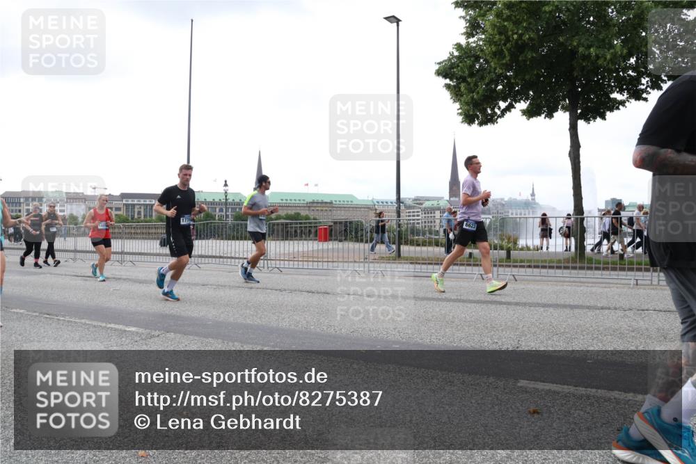 29.06.2025 - hella hamburg halbmarathon Lena Gebhardt http://msf.ph/oto/8275387 29.06.2025 10:46:25 Lombardsbrücke 1004, 1371, 1375, 1429, 1465, 1532, 1608, 1837, 1867, 1868, 2398, 2423, 2500, 2697, 2773, 2813, 2951, 3410, 3469, 3734, 4119, 4202, 4223, 4296, 4355, 4448, 4604, 5697, 5703, 5769, 5770, 5854, 5892, 6068, 6124, 6161, 6392, 7303, 7364, 7368, 7374, 7605, 7767, 7894, 7960, 7983, 8047, 8477, 8551, 8700, 9129, 9337, 9426, 9445, 9691, 10153, 10230, 11358, 11361, 11876, 11910, 12298, 12333, 12507, 12522, 13969, 14261, 15852, 16882, 16987 meine-sportfotos.de