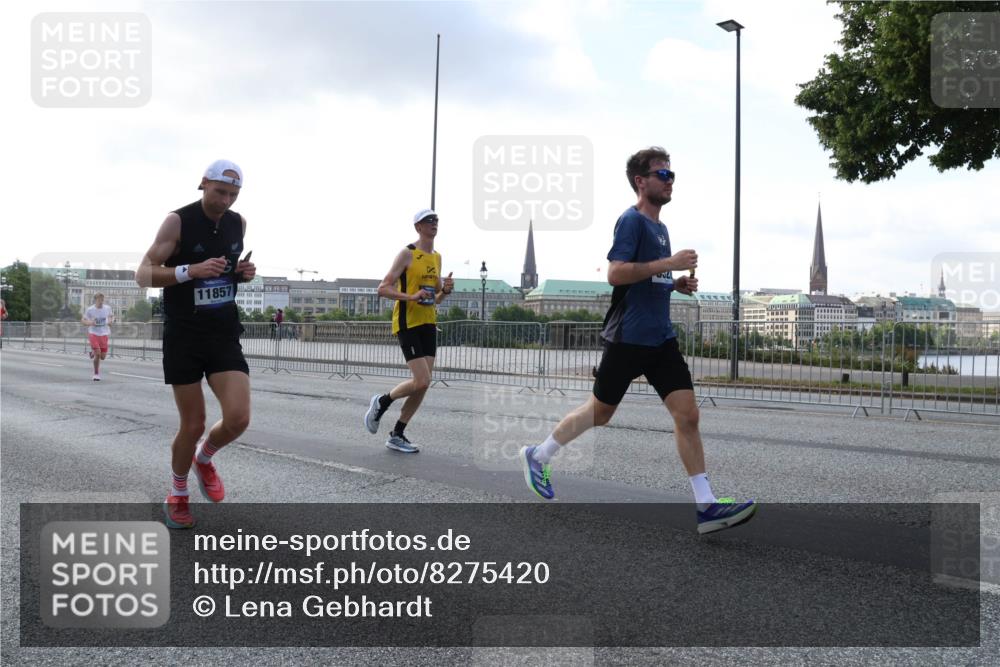 29.06.2025 - hella hamburg halbmarathon Lena Gebhardt http://msf.ph/oto/8275420 29.06.2025 09:45:19 Lombardsbrücke 11857, 57, 1758, 1827, 1990, 2689, 2746, 3043, 3201, 4050, 4129, 4698, 4749, 5070, 5269, 5328, 5367, 5746, 5826, 6358, 6619, 6781, 7272, 7389, 7481, 7651, 7723, 8209, 8883, 9137, 9381, 9571, 9634, 10017, 10156, 10171, 10486, 10848, 11169, 11413, 11857, 12049, 12234, 12287, 12595, 12691, 12900, 12988, 13838, 13956, 14028, 14140, 14164, 14289, 15672, 15883, 16157, 16377, 16508, 16713, 16818, 17428 meine-sportfotos.de