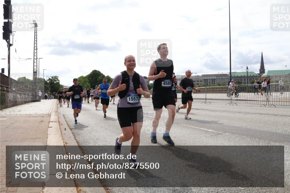 29.06.2025 - hella hamburg halbmarathon Lena Gebhardt http://msf.ph/oto/8275500 29.06.2025 10:20:16 Lombardsbrücke 18114, 16991, 15572, 4585, 5659, 1011, 1046, 1069, 1110, 1115, 1154, 1471, 1474, 2064, 2478, 2918, 3278, 3434, 3733, 3842, 4154, 4166, 4539, 4585, 4614, 4737, 4739, 5181, 5397, 5556, 5659, 5811, 5812, 5831, 5937, 6872, 6874, 6951, 7018, 7101, 7131, 7137, 7519, 7739, 7744, 7808, 7917, 8025, 8387, 8462, 8588, 8738, 9136, 9196, 9722, 9735, 9873, 10041, 10414, 10550, 10595, 10613, 10622, 10647, 10701, 10754, 11028, 11036, 11603, 11835 meine-sportfotos.de