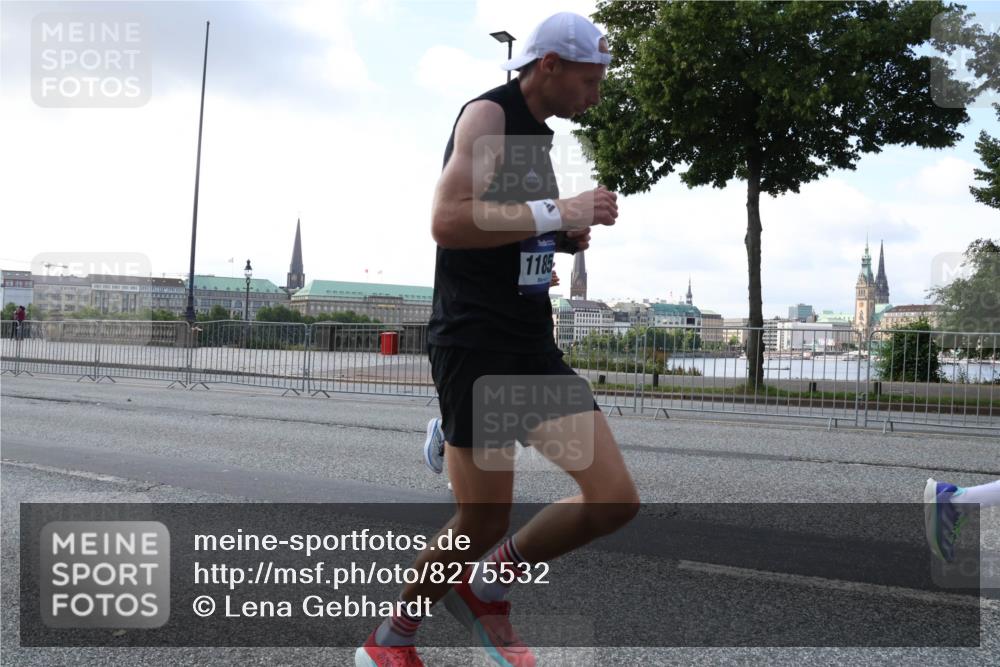 29.06.2025 - hella hamburg halbmarathon Lena Gebhardt http://msf.ph/oto/8275532 29.06.2025 09:45:20 Lombardsbrücke 1185, 57, 1758, 1827, 1990, 2689, 2746, 3043, 3201, 4050, 4129, 4698, 4749, 5070, 5269, 5328, 5367, 5746, 5826, 6358, 6619, 6781, 7272, 7389, 7481, 7651, 7723, 8209, 8883, 9137, 9381, 9571, 9634, 10017, 10156, 10171, 10486, 10848, 11169, 11413, 11857, 12049, 12234, 12287, 12595, 12691, 12900, 12988, 13838, 13956, 14028, 14140, 14164, 14289, 15672, 15883, 16157, 16377, 16508, 16713, 16818, 17428 meine-sportfotos.de