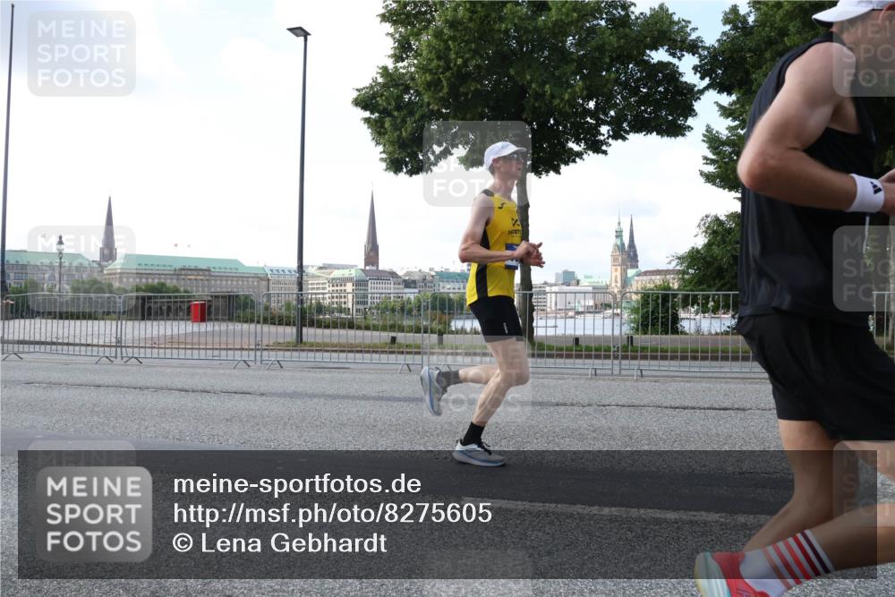 29.06.2025 - hella hamburg halbmarathon Lena Gebhardt http://msf.ph/oto/8275605 29.06.2025 09:45:20 Lombardsbrücke 57, 1758, 1827, 1990, 2689, 2746, 3043, 3201, 4050, 4129, 4698, 4749, 5070, 5269, 5328, 5367, 5746, 5826, 6358, 6619, 6781, 7272, 7389, 7481, 7651, 7723, 8209, 8883, 9137, 9381, 9571, 9634, 10017, 10156, 10171, 10486, 10848, 11169, 11413, 11857, 12049, 12234, 12287, 12595, 12691, 12900, 12988, 13838, 13956, 14028, 14140, 14164, 14289, 15672, 15883, 16157, 16377, 16508, 16713, 16818, 17428 meine-sportfotos.de