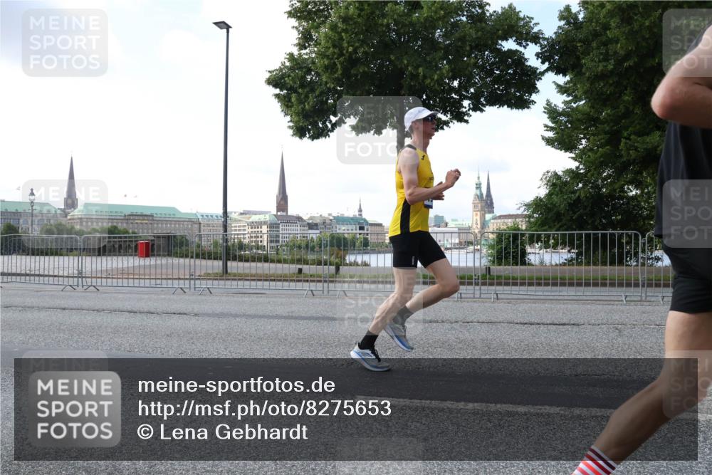 29.06.2025 - hella hamburg halbmarathon Lena Gebhardt http://msf.ph/oto/8275653 29.06.2025 09:45:20 Lombardsbrücke 57, 1758, 1827, 1990, 2689, 2746, 3043, 3201, 4050, 4129, 4698, 4749, 5070, 5269, 5328, 5367, 5746, 5826, 6358, 6619, 6781, 7272, 7389, 7481, 7651, 7723, 8209, 8883, 9137, 9381, 9571, 9634, 10017, 10156, 10171, 10486, 10848, 11169, 11413, 11857, 12049, 12234, 12287, 12595, 12691, 12900, 12988, 13838, 13956, 14028, 14140, 14164, 14289, 15672, 15883, 16157, 16377, 16508, 16713, 16818, 17428 meine-sportfotos.de