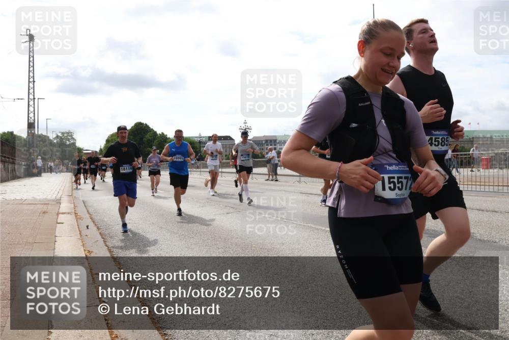 29.06.2025 - hella hamburg halbmarathon Lena Gebhardt http://msf.ph/oto/8275675 29.06.2025 10:20:17 Lombardsbrücke 16991, 18114, 15619, 1557, 4585, 1011, 1046, 1069, 1110, 1115, 1154, 1471, 1474, 2064, 2478, 3278, 3434, 3733, 3842, 4154, 4166, 4422, 4539, 4585, 4614, 4737, 4739, 5181, 5397, 5556, 5659, 5811, 5812, 5831, 5937, 6872, 6874, 6951, 7018, 7101, 7131, 7137, 7519, 7739, 7744, 7808, 8025, 8387, 8462, 8588, 8738, 9136, 9196, 9722, 9735, 9873, 10041, 10414, 10550, 10595, 10613, 10622, 10647, 10701, 10754, 11028, 11036, 11603, 11835 meine-sportfotos.de