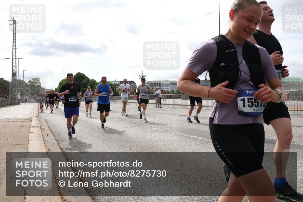 29.06.2025 - hella hamburg halbmarathon Lena Gebhardt http://msf.ph/oto/8275730 29.06.2025 10:20:17 Lombardsbrücke 18114, 5991, 15619, 155, 1011, 1046, 1069, 1110, 1115, 1154, 1471, 1474, 2064, 2478, 3278, 3434, 3733, 3842, 4154, 4166, 4422, 4539, 4585, 4614, 4737, 4739, 5181, 5397, 5556, 5659, 5811, 5812, 5831, 5937, 6872, 6874, 6951, 7018, 7101, 7131, 7137, 7519, 7739, 7744, 7808, 8025, 8387, 8462, 8588, 8738, 9136, 9196, 9722, 9735, 9873, 10041, 10414, 10550, 10595, 10613, 10622, 10647, 10701, 10754, 11028, 11036, 11603, 11835 meine-sportfotos.de