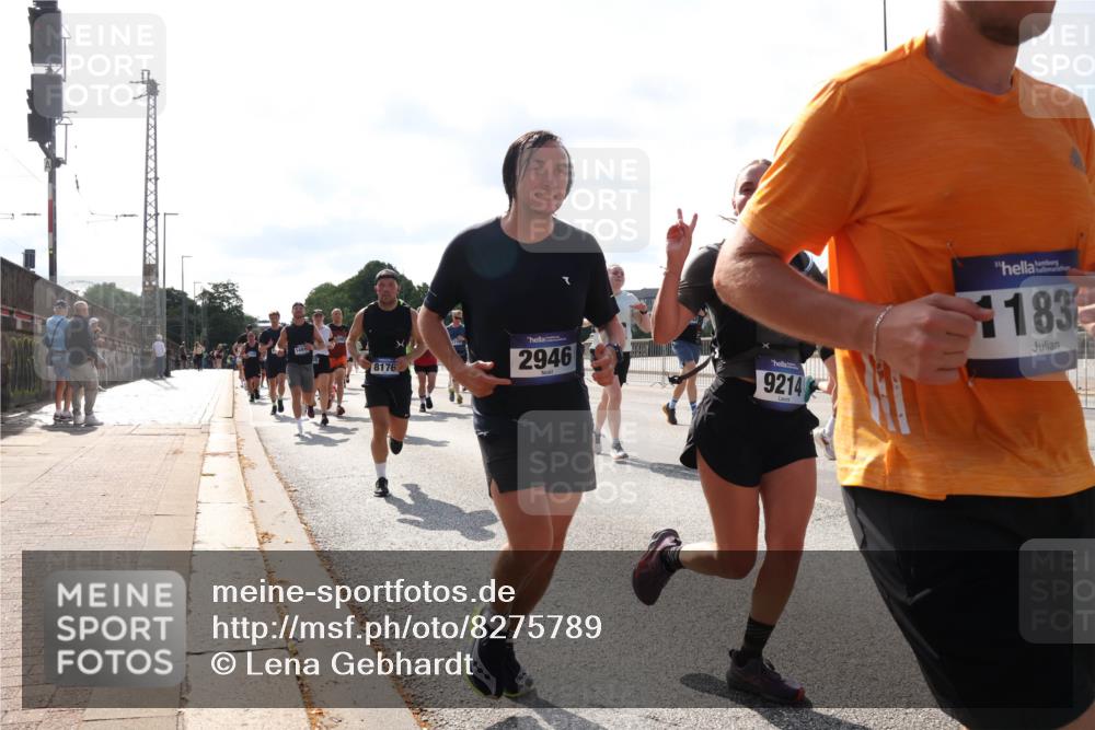 29.06.2025 - hella hamburg halbmarathon Lena Gebhardt http://msf.ph/oto/8275789 29.06.2025 09:57:47 Lombardsbrücke 8176, 2946, 9214, 1183, 1030, 1086, 1094, 1193, 1258, 1320, 1321, 1335, 1422, 1563, 1870, 2119, 2138, 2252, 2397, 2444, 2448, 2488, 2612, 2855, 2946, 3048, 3058, 3091, 3096, 3103, 3114, 3251, 3698, 3999, 4261, 4299, 4379, 4558, 4986, 5018, 5024, 5032, 5305, 5633, 5672, 5775, 5820, 5907, 6125, 6355, 6356, 6374, 6569, 6580, 6585, 6628, 6754, 6762, 6776, 6795, 6942, 7065, 7134, 7221, 7397, 7478, 7594, 7646, 7742, 7930, 7932, 7952, 7973, 7976, 10191 meine-sportfotos.de