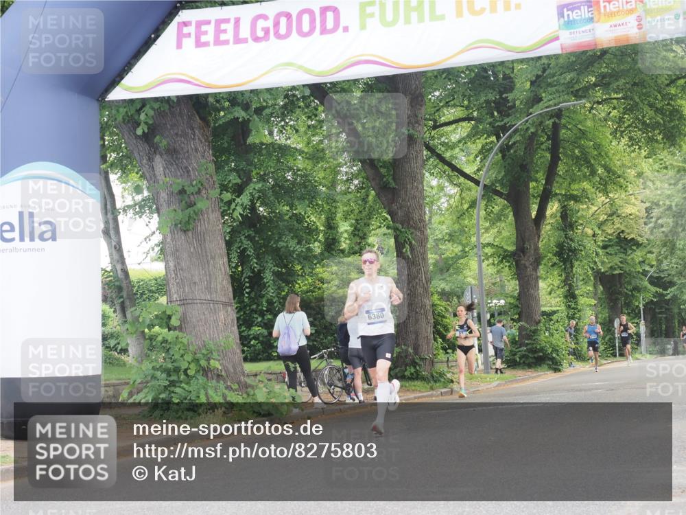 29.06.2025 - hella hamburg halbmarathon KatJ http://msf.ph/oto/8275803 29.06.2025 10:09:47 Zwischen KM18-KM19  meine-sportfotos.de