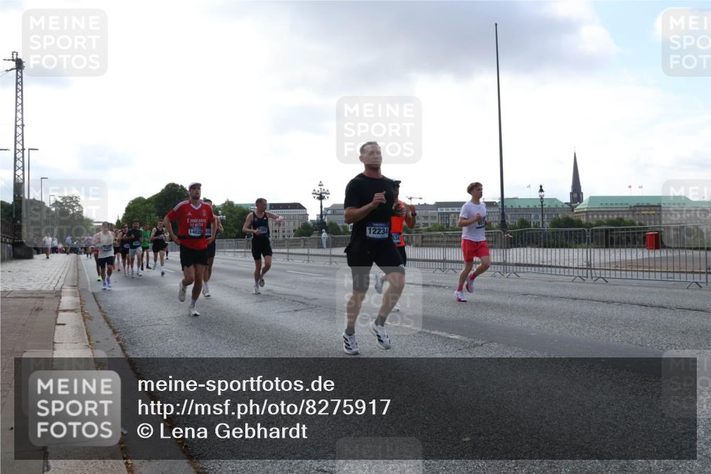29.06.2025 - hella hamburg halbmarathon Lena Gebhardt http://msf.ph/oto/8275917 29.06.2025 09:45:22 Lombardsbrücke 14028, 12234, 634, 57, 1707, 1758, 1827, 1990, 2689, 2746, 3043, 3201, 4050, 4129, 4679, 4698, 4749, 5070, 5269, 5328, 5367, 5746, 5826, 6358, 6619, 6781, 7272, 7389, 7481, 7651, 7723, 8209, 8883, 9137, 9381, 9571, 9634, 10017, 10171, 10486, 10848, 11169, 11413, 11857, 12049, 12234, 12595, 12691, 12900, 12988, 13066, 13618, 13838, 14028, 14140, 14164, 14289, 15672, 15883, 16157, 16377, 16508, 16713, 16818, 17428 meine-sportfotos.de