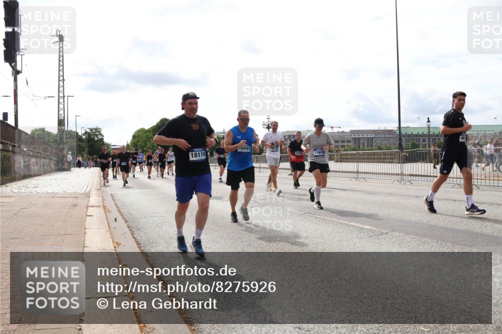 29.06.2025 - hella hamburg halbmarathon Lena Gebhardt http://msf.ph/oto/8275926 29.06.2025 10:20:18 Lombardsbrücke 18114, 16991, 9735, 15619, 1011, 1046, 1069, 1110, 1115, 1154, 1471, 1474, 2064, 2478, 3278, 3434, 3733, 3842, 4154, 4166, 4422, 4539, 4585, 4614, 4737, 4739, 5181, 5397, 5556, 5659, 5811, 5812, 5831, 5937, 6874, 6951, 7018, 7101, 7131, 7137, 7519, 7739, 7744, 7808, 8025, 8387, 8462, 8588, 8738, 9136, 9196, 9722, 9735, 9873, 10041, 10414, 10550, 10595, 10613, 10622, 10647, 10701, 10754, 11028, 11036, 11603, 11835 meine-sportfotos.de