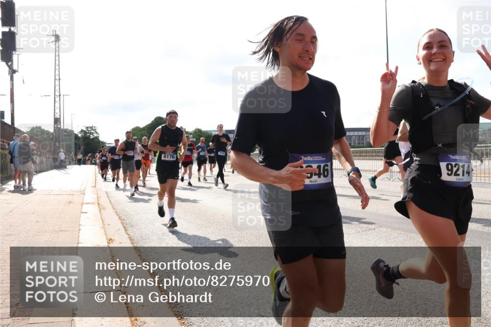 29.06.2025 - hella hamburg halbmarathon Lena Gebhardt http://msf.ph/oto/8275970 29.06.2025 09:57:47 Lombardsbrücke 3058, 8176, 46, 9214, 1030, 1086, 1094, 1193, 1258, 1320, 1321, 1335, 1422, 1563, 1870, 2119, 2138, 2252, 2397, 2444, 2448, 2488, 2612, 2855, 2946, 3048, 3058, 3091, 3096, 3103, 3114, 3251, 3698, 3999, 4261, 4299, 4379, 4558, 4986, 5018, 5024, 5032, 5305, 5633, 5672, 5775, 5820, 5907, 6125, 6355, 6356, 6374, 6569, 6580, 6585, 6628, 6754, 6762, 6776, 6795, 6942, 7065, 7134, 7221, 7397, 7478, 7594, 7646, 7742, 7930, 7932, 7952, 7973, 7976, 10191 meine-sportfotos.de