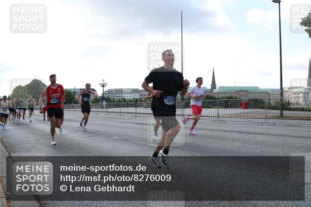 29.06.2025 - hella hamburg halbmarathon Lena Gebhardt http://msf.ph/oto/8276009 29.06.2025 09:45:22 Lombardsbrücke 7481, 14028, 7389, 1223, 57, 1707, 1758, 1827, 1990, 2689, 2746, 3043, 3201, 4050, 4129, 4679, 4698, 4749, 5070, 5269, 5328, 5367, 5746, 5826, 6358, 6619, 6781, 7272, 7389, 7481, 7651, 7723, 8209, 8883, 9137, 9381, 9571, 9634, 10017, 10171, 10486, 10848, 11169, 11413, 11857, 12049, 12234, 12595, 12691, 12900, 12988, 13066, 13618, 13838, 14028, 14140, 14164, 14289, 15672, 15883, 16157, 16377, 16508, 16713, 16818, 17428 meine-sportfotos.de