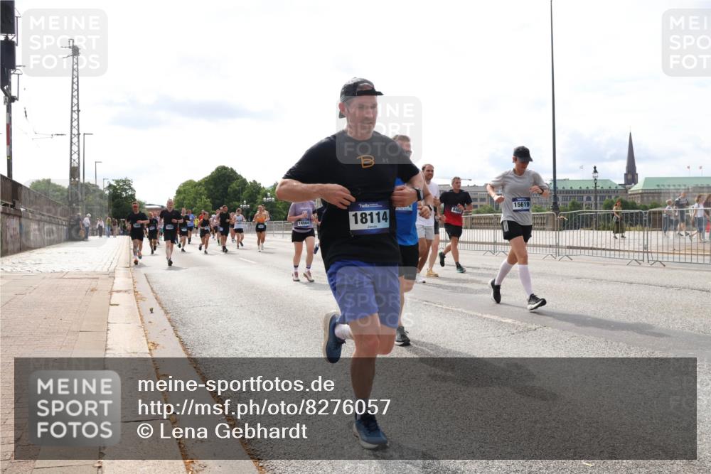 29.06.2025 - hella hamburg halbmarathon Lena Gebhardt http://msf.ph/oto/8276057 29.06.2025 10:20:18 Lombardsbrücke 14564, 18114, 15619, 1011, 1046, 1069, 1110, 1115, 1154, 1471, 1474, 2064, 2478, 3278, 3434, 3733, 3842, 4154, 4166, 4422, 4539, 4585, 4614, 4737, 4739, 5181, 5397, 5556, 5659, 5811, 5812, 5831, 5937, 6874, 6951, 7018, 7101, 7131, 7137, 7519, 7739, 7744, 7808, 8025, 8387, 8462, 8588, 8738, 9136, 9196, 9722, 9735, 9873, 10041, 10414, 10550, 10595, 10613, 10622, 10647, 10701, 10754, 11028, 11036, 11603, 11835 meine-sportfotos.de