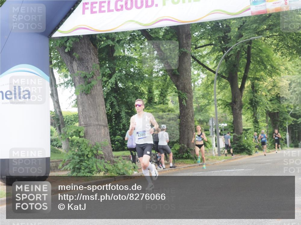 29.06.2025 - hella hamburg halbmarathon KatJ http://msf.ph/oto/8276066 29.06.2025 10:09:48 Zwischen KM18-KM19  meine-sportfotos.de