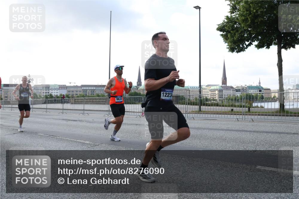 29.06.2025 - hella hamburg halbmarathon Lena Gebhardt http://msf.ph/oto/8276090 29.06.2025 09:45:22 Lombardsbrücke 7389, 9634, 1223, 57, 1707, 1758, 1827, 1990, 2689, 2746, 3043, 3201, 4050, 4129, 4679, 4698, 4749, 5070, 5269, 5328, 5367, 5746, 5826, 6358, 6619, 6781, 7272, 7389, 7481, 7651, 7723, 8209, 8883, 9137, 9381, 9571, 9634, 10017, 10171, 10486, 10848, 11169, 11413, 11857, 12049, 12234, 12595, 12691, 12900, 12988, 13066, 13618, 13838, 14028, 14140, 14164, 14289, 15672, 15883, 16157, 16377, 16508, 16713, 16818, 17428 meine-sportfotos.de