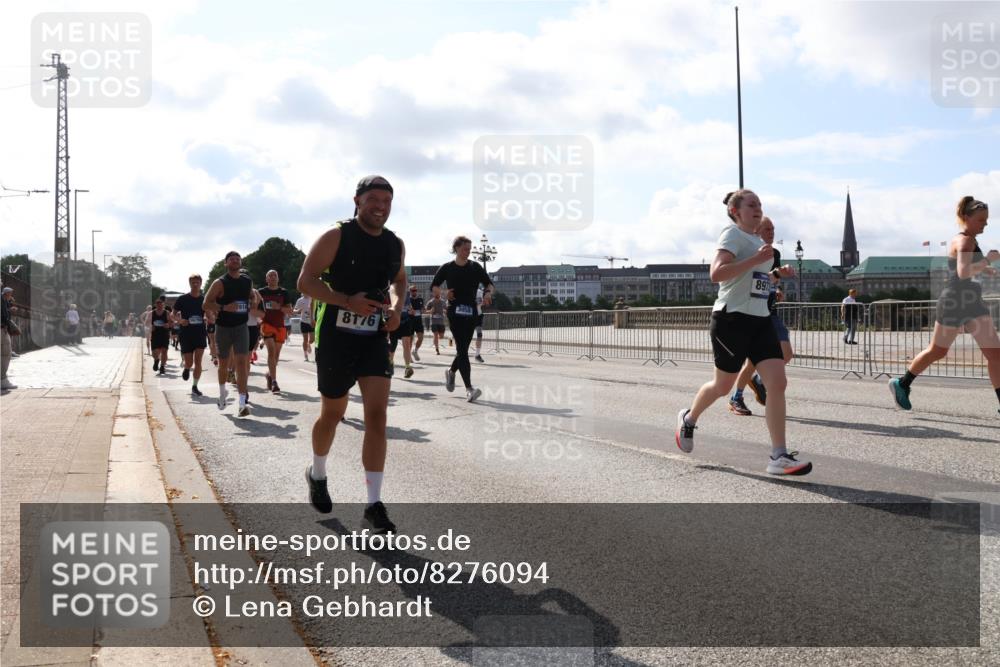 29.06.2025 - hella hamburg halbmarathon Lena Gebhardt http://msf.ph/oto/8276094 29.06.2025 09:57:48 Lombardsbrücke 8176, 3058, 897, 1030, 1086, 1094, 1193, 1258, 1320, 1321, 1335, 1422, 1563, 1870, 2119, 2138, 2252, 2397, 2444, 2448, 2488, 2612, 2855, 2946, 3048, 3058, 3091, 3096, 3103, 3114, 3251, 3698, 3999, 4261, 4299, 4379, 4558, 4986, 5018, 5024, 5032, 5305, 5633, 5672, 5775, 5820, 5907, 6125, 6355, 6356, 6374, 6569, 6580, 6585, 6628, 6754, 6762, 6776, 6795, 6942, 7065, 7134, 7221, 7397, 7478, 7509, 7594, 7646, 7742, 7930, 7932, 7952, 7973, 7976, 10191 meine-sportfotos.de