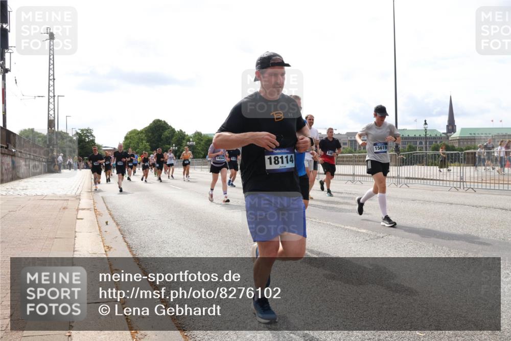 29.06.2025 - hella hamburg halbmarathon Lena Gebhardt http://msf.ph/oto/8276102 29.06.2025 10:20:18 Lombardsbrücke 14564, 18114, 846, 15619, 1011, 1046, 1069, 1110, 1115, 1154, 1471, 1474, 2064, 2478, 3278, 3434, 3733, 3842, 4154, 4166, 4422, 4539, 4585, 4614, 4737, 4739, 5181, 5397, 5556, 5659, 5811, 5812, 5831, 5937, 6874, 6951, 7018, 7101, 7131, 7137, 7519, 7739, 7744, 7808, 8025, 8387, 8462, 8588, 8738, 9136, 9196, 9722, 9735, 9873, 10041, 10414, 10550, 10595, 10613, 10622, 10647, 10701, 10754, 11028, 11036, 11603, 11835 meine-sportfotos.de