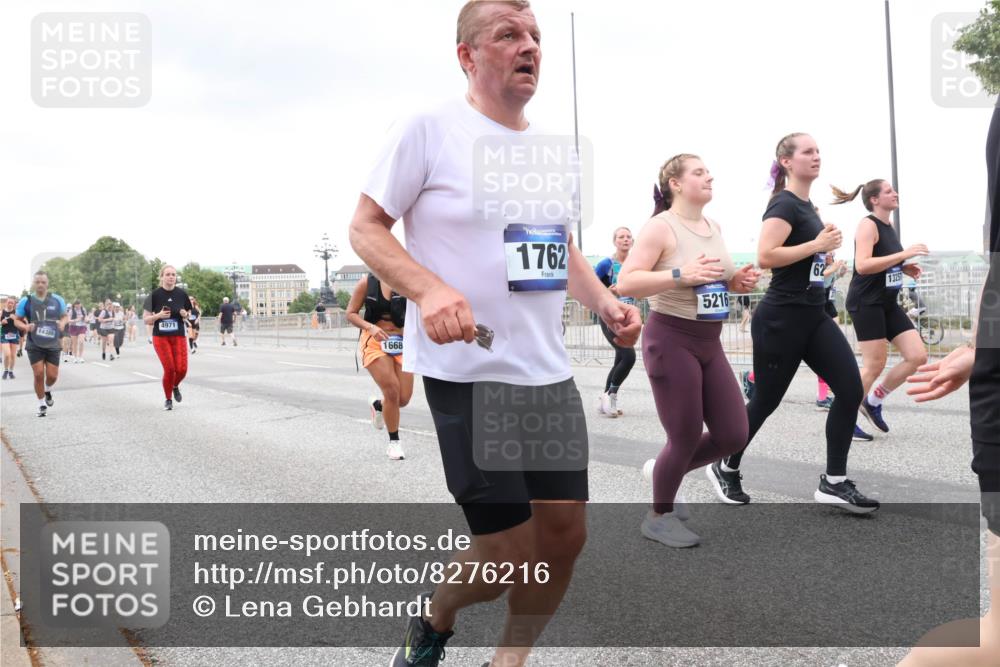 29.06.2025 - hella hamburg halbmarathon Lena Gebhardt http://msf.ph/oto/8276216 29.06.2025 10:54:42 Lombardsbrücke 14386, 4971, 1668, 1762, 5216, 62, 13257, 1198, 1762, 1822, 1949, 2084, 2244, 2532, 2566, 2586, 2632, 3002, 3364, 3761, 3795, 3857, 4191, 4192, 4720, 4971, 5157, 5185, 5216, 5309, 5392, 5500, 5514, 5727, 5882, 5933, 5993, 6023, 6279, 6839, 6982, 7498, 7670, 7874, 7946, 7986, 8012, 8186, 8801, 8803, 9130, 9521, 9596, 10109, 10331, 10471, 11033, 11226, 11287, 11354, 11567, 11569, 12240, 12268, 12270, 12930, 13272, 13283, 13944, 13945, 13979, 13980 meine-sportfotos.de