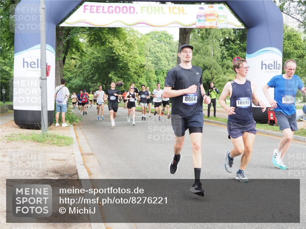 29.06.2025 - hella hamburg halbmarathon MichiJ http://msf.ph/oto/8276221 29.06.2025 10:31:41 Zwischen KM18-KM19 3928, 4425, 8664, 10669, 12554, 12623, 14226, 15383, 15851, 16697, 17251, 17391, 18650, 18689 meine-sportfotos.de