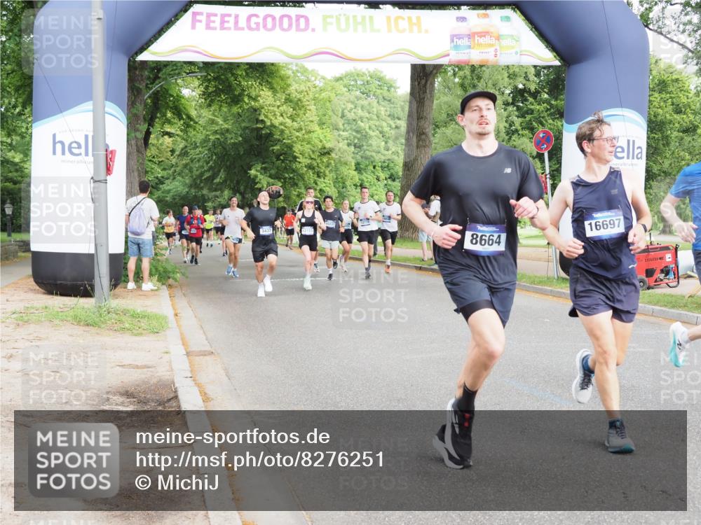 29.06.2025 - hella hamburg halbmarathon MichiJ http://msf.ph/oto/8276251 29.06.2025 10:31:42 Zwischen KM18-KM19 3928, 8664, 10669, 12554, 12623, 12723, 14226, 15383, 15851, 16697, 17251, 17391, 18650, 18689 meine-sportfotos.de