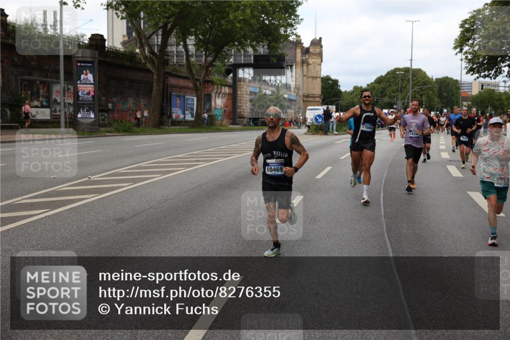 29.06.2025 - hella hamburg halbmarathon Yannick Fuchs http://msf.ph/oto/8276355 29.06.2025 10:37:16 20KM 1353, 1675, 1700, 1735, 2233, 2653, 4235, 5011, 5124, 5477, 7035, 7448, 7734, 7865, 9364, 9371, 9534, 9833, 10216, 10469, 11907, 12839, 14226, 14447, 14560, 14813, 15095, 15255, 15297, 15301, 15328, 15535, 15851, 16295, 16333, 16677, 17000, 17177, 17733, 17911, 18004, 18275, 18304, 18559, 18632, 18659, 18680, 18987 meine-sportfotos.de