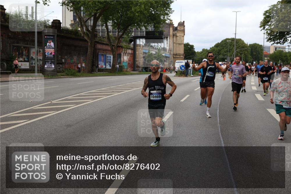 29.06.2025 - hella hamburg halbmarathon Yannick Fuchs http://msf.ph/oto/8276402 29.06.2025 10:37:16 20KM 1353, 1675, 1700, 1735, 2233, 2653, 4235, 5011, 5124, 5477, 7035, 7448, 7734, 7865, 9364, 9371, 9534, 9833, 10216, 10469, 11907, 12839, 14226, 14447, 14560, 14813, 15095, 15255, 15297, 15301, 15328, 15535, 15851, 16295, 16333, 16677, 17000, 17177, 17733, 17911, 18004, 18275, 18304, 18559, 18632, 18659, 18680, 18987 meine-sportfotos.de