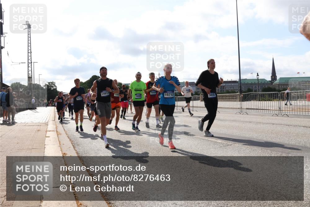 29.06.2025 - hella hamburg halbmarathon Lena Gebhardt http://msf.ph/oto/8276463 29.06.2025 09:57:49 Lombardsbrücke 14914, 16980, 16008, 16750, 16009, 15712, 3058, 1030, 1086, 1094, 1193, 1258, 1320, 1321, 1335, 1422, 1563, 1870, 2138, 2252, 2397, 2444, 2448, 2488, 2612, 2855, 2946, 3048, 3058, 3091, 3096, 3103, 3114, 3251, 3698, 3999, 4261, 4299, 4379, 4558, 4986, 5018, 5024, 5032, 5305, 5633, 5672, 5775, 5820, 5907, 6125, 6355, 6356, 6374, 6569, 6580, 6585, 6628, 6754, 6776, 6795, 6942, 7065, 7134, 7221, 7397, 7478, 7509, 7594, 7646, 7742, 7930, 7932, 7952, 7973, 7976, 10191 meine-sportfotos.de