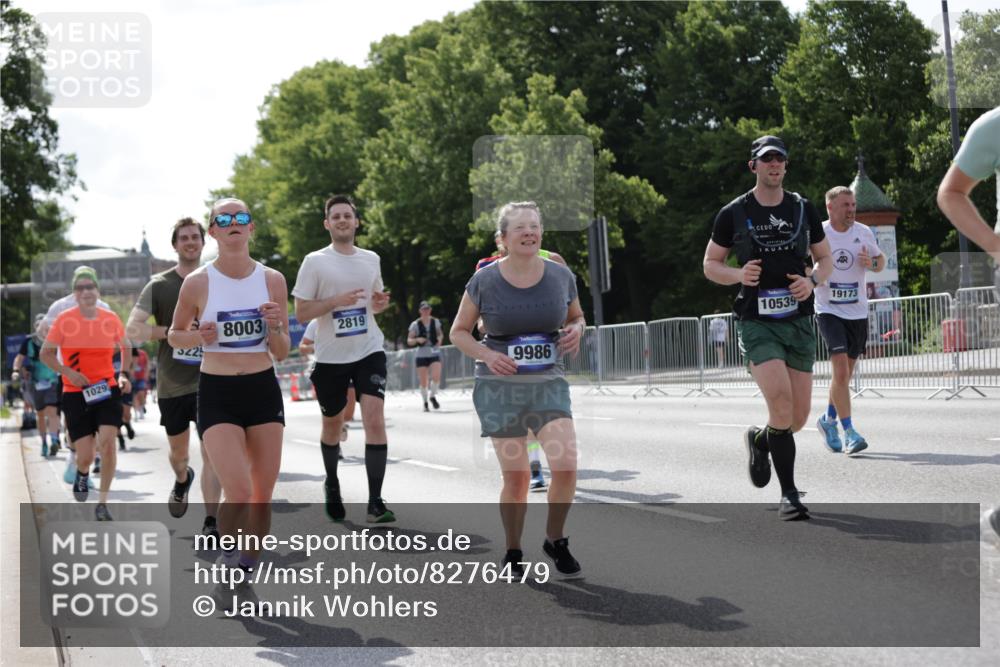 29.06.2025 - hella hamburg halbmarathon Jannik Wohlers http://msf.ph/oto/8276479 29.06.2025 10:02:13 Lombardsbrücke 1128, 1702, 1733, 2685, 2712, 2819, 3225, 3780, 3919, 3976, 4066, 5734, 6708, 6752, 6860, 7049, 7323, 7869, 7888, 8003, 8364, 8624, 8662, 8749, 9006, 9131, 9554, 9986, 10128, 10295, 10539, 11250, 11515, 11670, 11702, 11782, 11968, 12978, 13184, 13488, 13491, 13868, 13932, 14732, 15291, 15394, 15834, 15993, 17077, 17533, 17757, 17836, 17931, 17939, 18624, 19117, 19146, 19165, 19173, 19176 meine-sportfotos.de