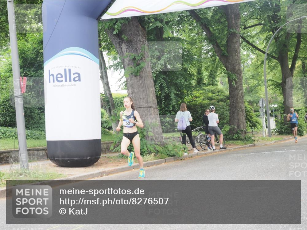 29.06.2025 - hella hamburg halbmarathon KatJ http://msf.ph/oto/8276507 29.06.2025 10:09:50 Zwischen KM18-KM19 53, 6380 meine-sportfotos.de