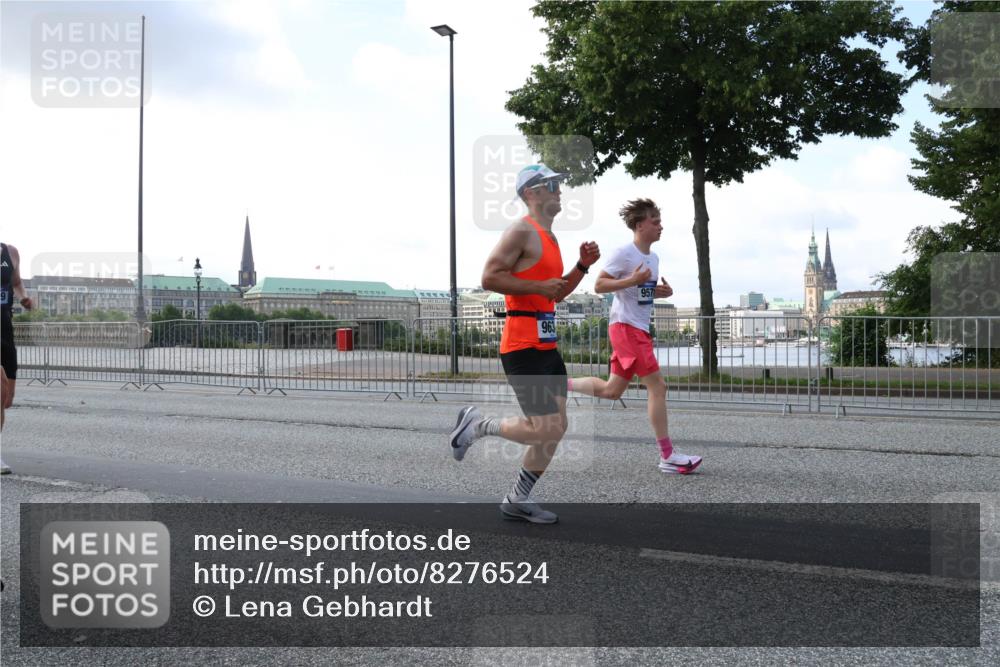 29.06.2025 - hella hamburg halbmarathon Lena Gebhardt http://msf.ph/oto/8276524 29.06.2025 09:45:23 Lombardsbrücke 963, 957, 57, 1707, 1758, 1827, 1990, 2689, 2746, 3043, 3201, 4050, 4129, 4679, 4698, 4749, 5070, 5269, 5328, 5746, 5826, 6358, 6619, 6781, 7272, 7389, 7481, 7651, 7723, 8209, 8883, 9137, 9381, 9571, 9634, 10017, 10171, 10486, 10848, 10876, 11169, 11413, 11857, 12049, 12234, 12595, 12691, 12900, 12988, 13066, 13618, 13838, 14028, 14140, 14164, 14289, 15672, 15883, 16157, 16508, 16713, 16818, 17428 meine-sportfotos.de