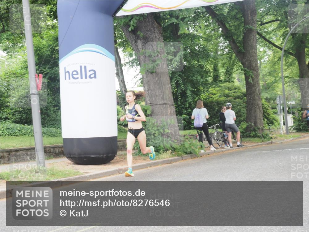 29.06.2025 - hella hamburg halbmarathon KatJ http://msf.ph/oto/8276546 29.06.2025 10:09:50 Zwischen KM18-KM19 53, 6380 meine-sportfotos.de