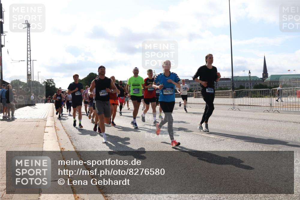 29.06.2025 - hella hamburg halbmarathon Lena Gebhardt http://msf.ph/oto/8276580 29.06.2025 09:57:50 Lombardsbrücke 11200, 16008, 16750, 14914, 16009, 1215, 15712, 3058, 1086, 1094, 1179, 1193, 1258, 1320, 1321, 1335, 1422, 1563, 1870, 2138, 2252, 2397, 2444, 2448, 2488, 2612, 2855, 2946, 3048, 3058, 3091, 3096, 3103, 3114, 3251, 3698, 3999, 4261, 4299, 4379, 4558, 4814, 4986, 5018, 5024, 5032, 5305, 5633, 5672, 5775, 5820, 5907, 6125, 6355, 6356, 6374, 6569, 6580, 6585, 6628, 6754, 6776, 6795, 6942, 7065, 7134, 7221, 7397, 7478, 7509, 7594, 7646, 7724, 7742, 7930, 7932, 7952, 7973, 7976 meine-sportfotos.de