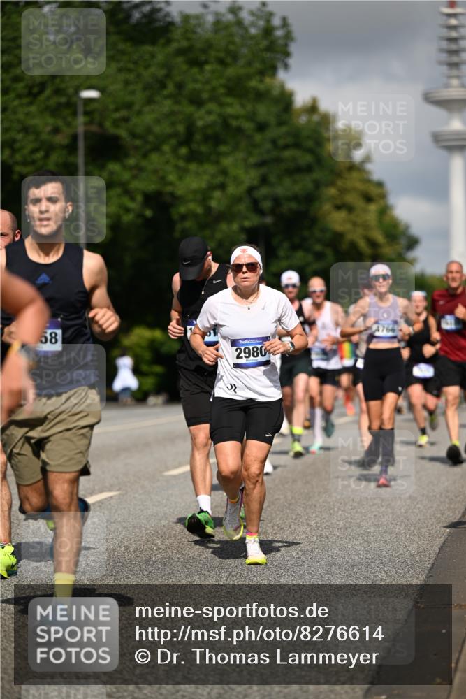 29.06.2025 - hella hamburg halbmarathon Dr. Thomas Lammeyer http://msf.ph/oto/8276614 29.06.2025 09:52:58 Kennedybrücke 1603, 2044, 2707, 2745, 2750, 2849, 2980, 3014, 3116, 3136, 3282, 4148, 4766, 5050, 5124, 5648, 6149, 6771, 7035, 7109, 7229, 8358, 8465, 9686, 9914, 11177 meine-sportfotos.de