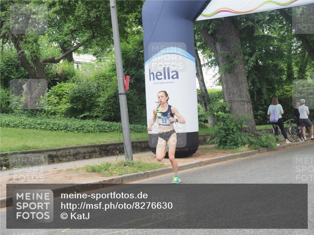 29.06.2025 - hella hamburg halbmarathon KatJ http://msf.ph/oto/8276630 29.06.2025 10:09:51 Zwischen KM18-KM19 53, 6380 meine-sportfotos.de