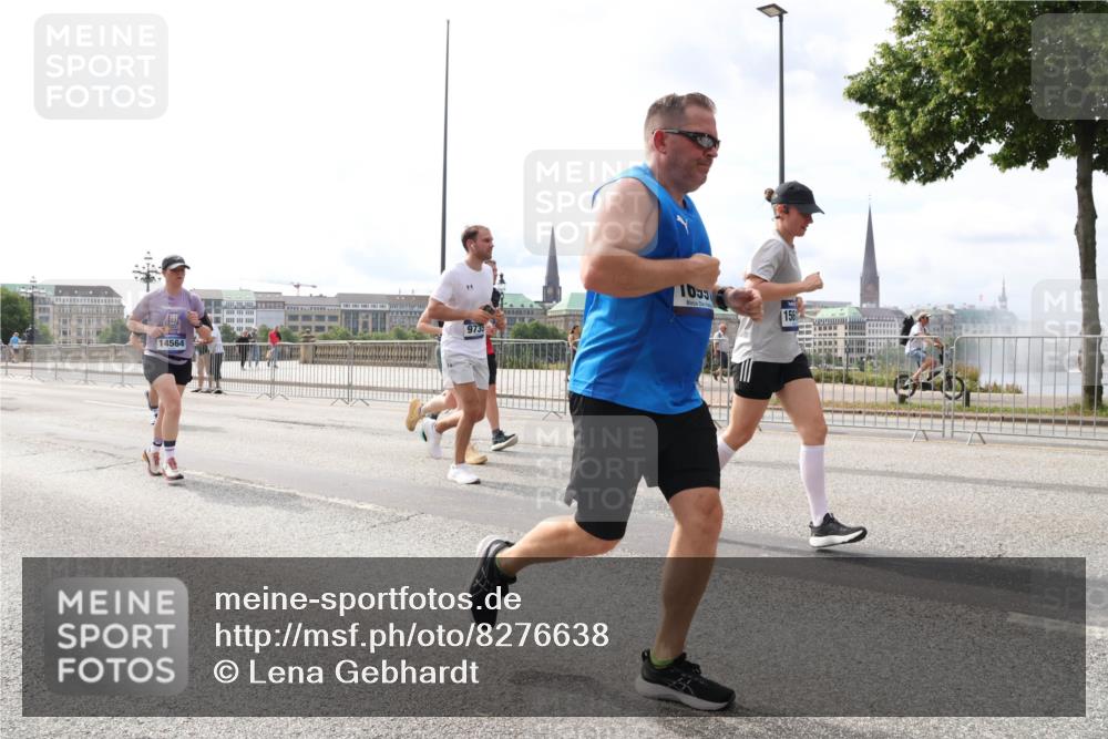 29.06.2025 - hella hamburg halbmarathon Lena Gebhardt http://msf.ph/oto/8276638 29.06.2025 10:20:19 Lombardsbrücke 14564, 9735, 10, 156, 1011, 1046, 1069, 1110, 1115, 1154, 1471, 1474, 2064, 2478, 3278, 3434, 3733, 3842, 4154, 4166, 4422, 4539, 4585, 4614, 4737, 4739, 5181, 5397, 5556, 5659, 5811, 5812, 5831, 5937, 6951, 7018, 7101, 7131, 7137, 7519, 7739, 7744, 7808, 8025, 8387, 8462, 8588, 8738, 9136, 9196, 9722, 9735, 9873, 10041, 10414, 10550, 10595, 10613, 10622, 10647, 10701, 10754, 11028, 11036, 11603, 11835 meine-sportfotos.de