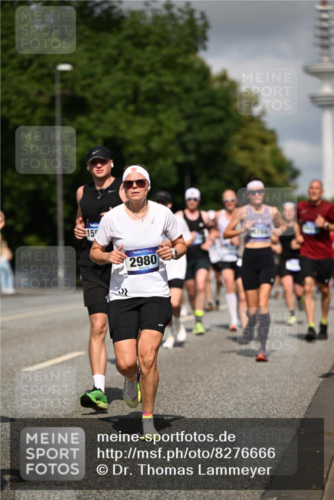 29.06.2025 - hella hamburg halbmarathon Dr. Thomas Lammeyer http://msf.ph/oto/8276666 29.06.2025 09:52:58 Kennedybrücke 1603, 2044, 2707, 2745, 2750, 2849, 2980, 3014, 3116, 3136, 3282, 4148, 4766, 5050, 5124, 5648, 6149, 6771, 7035, 7109, 7229, 8358, 8465, 9686, 9914, 11177 meine-sportfotos.de