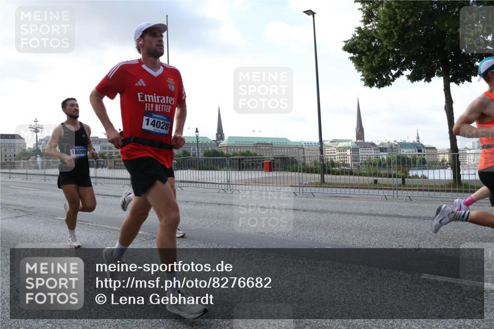 29.06.2025 - hella hamburg halbmarathon Lena Gebhardt http://msf.ph/oto/8276682 29.06.2025 09:45:23 Lombardsbrücke 18099, 14028, 57, 1707, 1758, 1827, 1990, 2689, 2746, 3043, 3201, 4050, 4129, 4679, 4698, 4749, 5070, 5269, 5328, 5746, 5826, 6358, 6619, 6781, 7272, 7389, 7481, 7651, 7723, 8209, 8883, 9137, 9381, 9571, 9634, 10017, 10171, 10486, 10848, 10876, 11169, 11413, 11857, 12049, 12234, 12595, 12691, 12900, 12988, 13066, 13618, 13838, 14028, 14140, 14164, 14289, 15672, 15883, 16157, 16508, 16713, 16818, 17428 meine-sportfotos.de