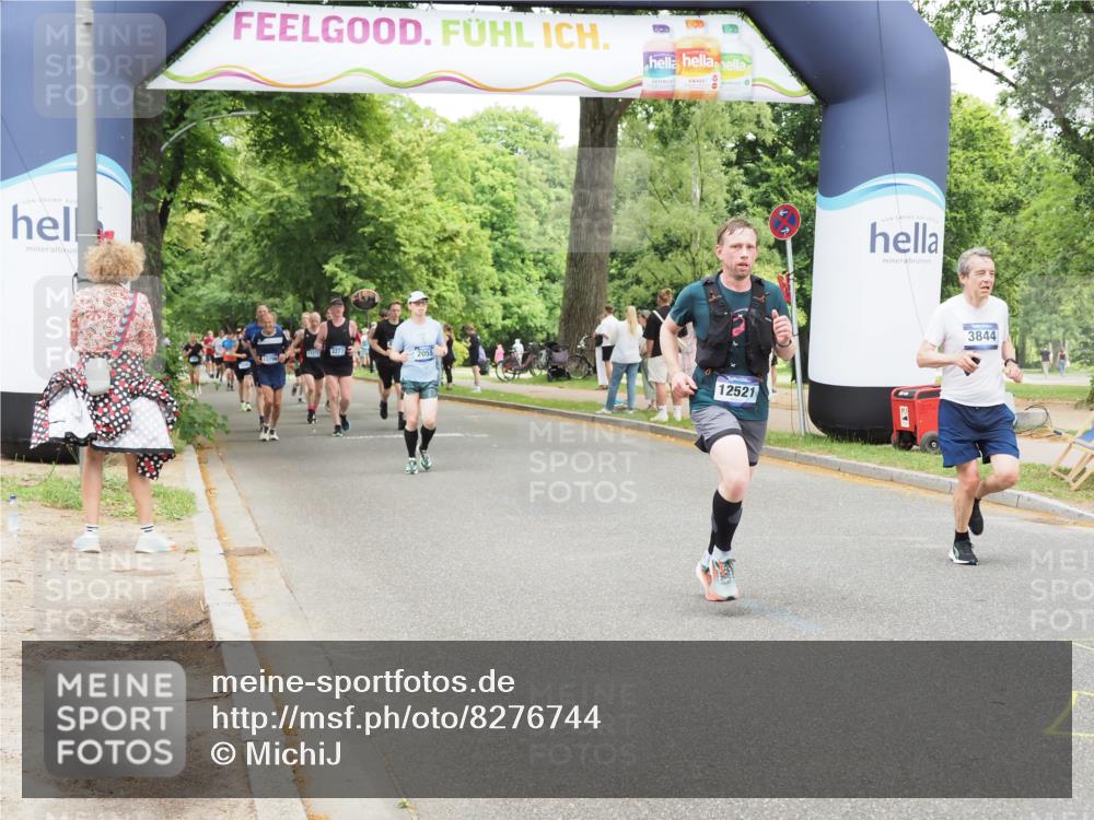 29.06.2025 - hella hamburg halbmarathon MichiJ http://msf.ph/oto/8276744 29.06.2025 10:57:04 Zwischen KM18-KM19 2055, 3844, 9663, 10700, 11780, 12521 meine-sportfotos.de