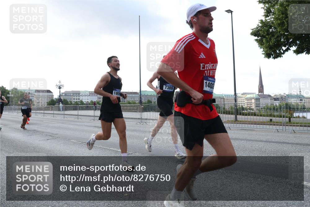 29.06.2025 - hella hamburg halbmarathon Lena Gebhardt http://msf.ph/oto/8276750 29.06.2025 09:45:23 Lombardsbrücke 14395, 1809, 7389, 1402, 57, 1707, 1758, 1827, 1990, 2689, 2746, 3043, 3201, 4050, 4129, 4679, 4698, 4749, 5070, 5269, 5328, 5746, 5826, 6358, 6619, 6781, 7272, 7389, 7481, 7651, 7723, 8209, 8883, 9137, 9381, 9571, 9634, 10017, 10171, 10486, 10848, 10876, 11169, 11413, 11857, 12049, 12234, 12595, 12691, 12900, 12988, 13066, 13618, 13838, 14028, 14140, 14164, 14289, 15672, 15883, 16157, 16508, 16713, 16818, 17428 meine-sportfotos.de