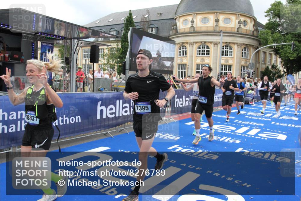 29.06.2025 - hella hamburg halbmarathon Michael Strokosch http://msf.ph/oto/8276789 29.06.2025 10:54:00 Ziel 1151, 1706, 1815, 1870, 2432, 3096, 6356, 6374, 6481, 7395, 7918, 7973, 8394, 11789, 12413, 13032, 13869, 14175, 16477, 16538, 18308, 18418, 18831, 18879, 18915, 19177 meine-sportfotos.de