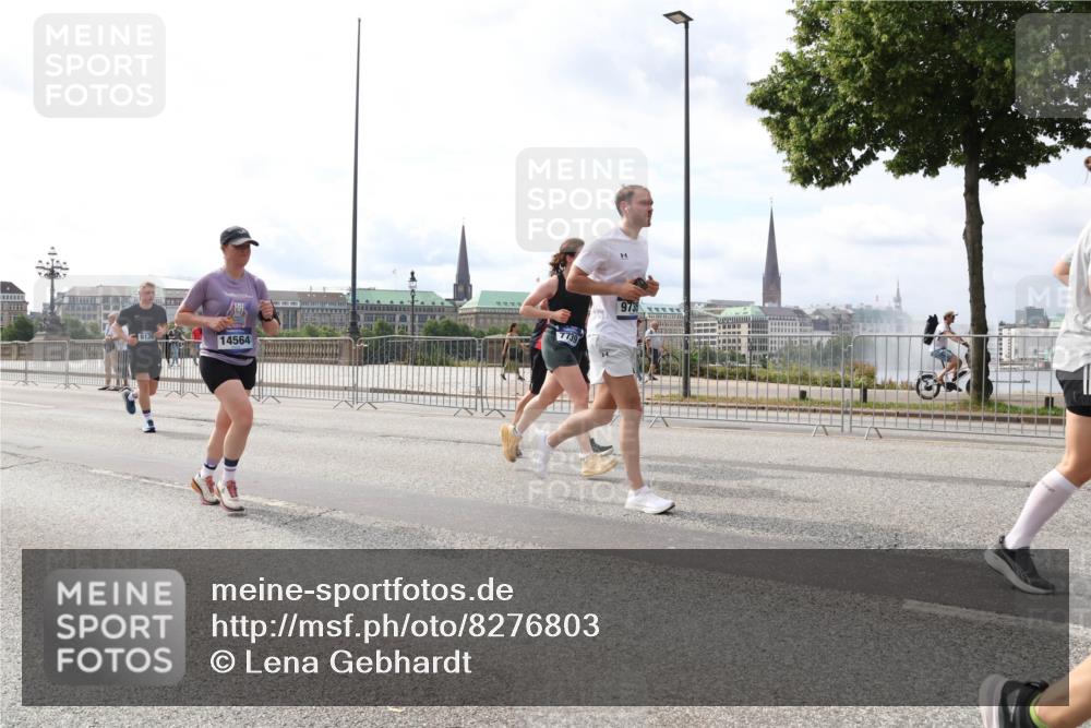 29.06.2025 - hella hamburg halbmarathon Lena Gebhardt http://msf.ph/oto/8276803 29.06.2025 10:20:20 Lombardsbrücke 9136, 14564, 7739, 9735, 1011, 1046, 1069, 1110, 1115, 1154, 1471, 1474, 2064, 2478, 3278, 3434, 3733, 3842, 4154, 4166, 4422, 4539, 4585, 4614, 4737, 4739, 4754, 4869, 5181, 5397, 5556, 5659, 5811, 5812, 5831, 5937, 6951, 7018, 7101, 7131, 7137, 7519, 7739, 7744, 7808, 8025, 8387, 8462, 8588, 8738, 9136, 9196, 9722, 9735, 9873, 10041, 10414, 10550, 10595, 10613, 10622, 10647, 10701, 10754, 11028, 11036, 11603, 11835, 11995 meine-sportfotos.de