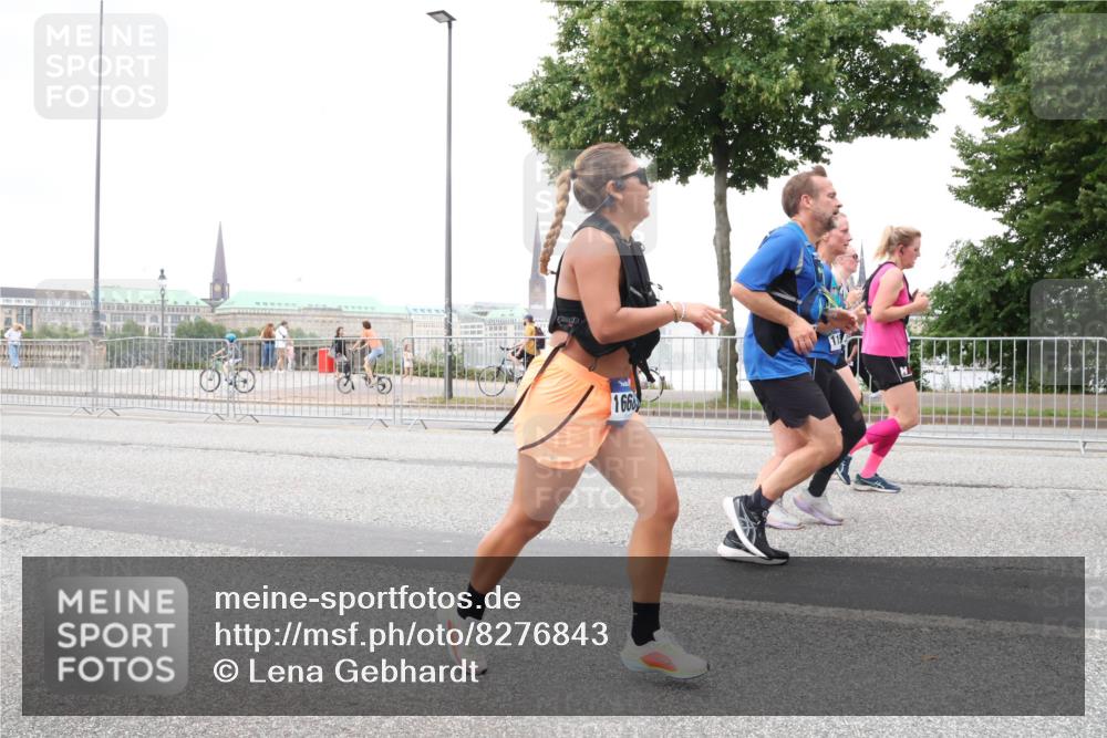 29.06.2025 - hella hamburg halbmarathon Lena Gebhardt http://msf.ph/oto/8276843 29.06.2025 10:54:43 Lombardsbrücke 166, 1198, 1762, 1822, 1949, 2084, 2244, 2532, 2566, 2586, 2632, 3002, 3364, 3761, 3795, 3857, 4191, 4192, 4720, 4971, 5157, 5185, 5216, 5309, 5392, 5500, 5727, 5882, 5933, 5993, 6023, 6279, 6839, 6982, 7498, 7670, 7874, 7946, 7986, 8012, 8186, 8801, 8803, 9130, 9521, 9596, 10109, 10331, 10471, 10686, 11033, 11226, 11287, 11354, 11567, 11569, 12240, 12268, 12270, 12930, 13272, 13283, 13944, 13945, 13979, 13980 meine-sportfotos.de