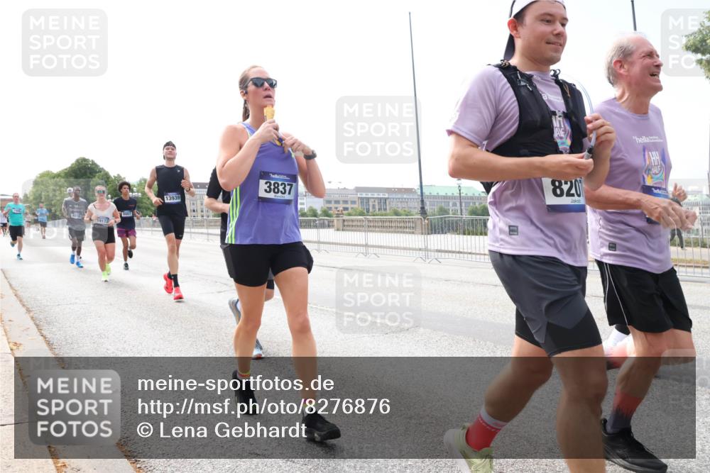 29.06.2025 - hella hamburg halbmarathon Lena Gebhardt http://msf.ph/oto/8276876 29.06.2025 10:11:31 Lombardsbrücke 1328, 1531, 1723, 1866, 1992, 2868, 3363, 3837, 4227, 5254, 5605, 5653, 7271, 7571, 8115, 8171, 8206, 8207, 8368, 8561, 8807, 8810, 9119, 9428, 10196, 10372, 10428, 11149, 11321, 11507, 11755, 12286, 12473, 12571, 12836, 13177, 13203, 13603, 13939, 14008, 14022, 14149, 14384, 15009, 15252, 15797, 15908, 15945, 16383, 17080, 17142, 17500, 17638, 17787, 17866, 18278, 18382, 19172, 19241 meine-sportfotos.de